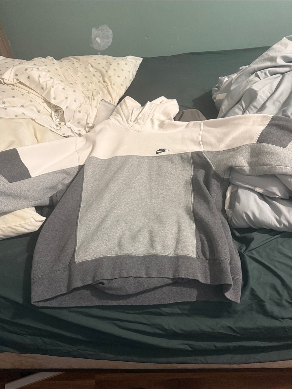 Nike Men’s Colorblock Crewneck Pullover in White and Gray